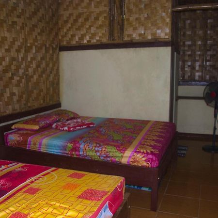 Red Island Bungalows Pasanggaran المظهر الخارجي الصورة