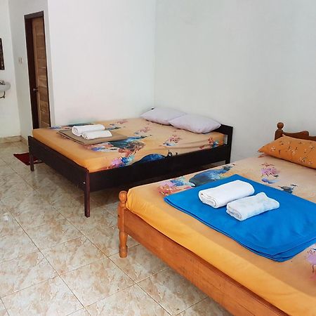 Red Island Bungalows Pasanggaran الغرفة الصورة