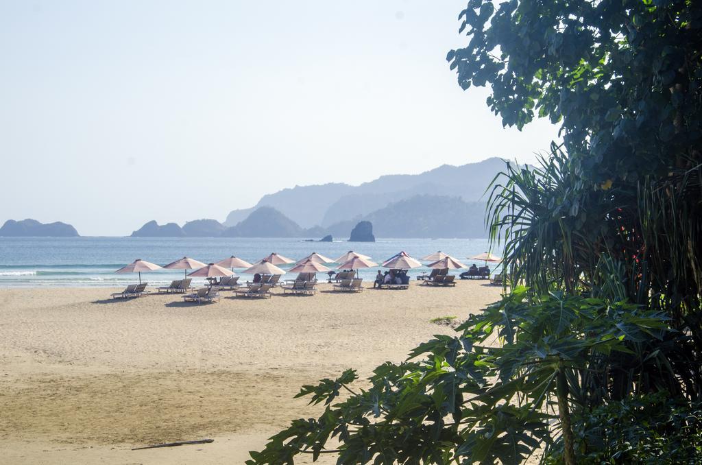 Red Island Bungalows Pasanggaran المظهر الخارجي الصورة