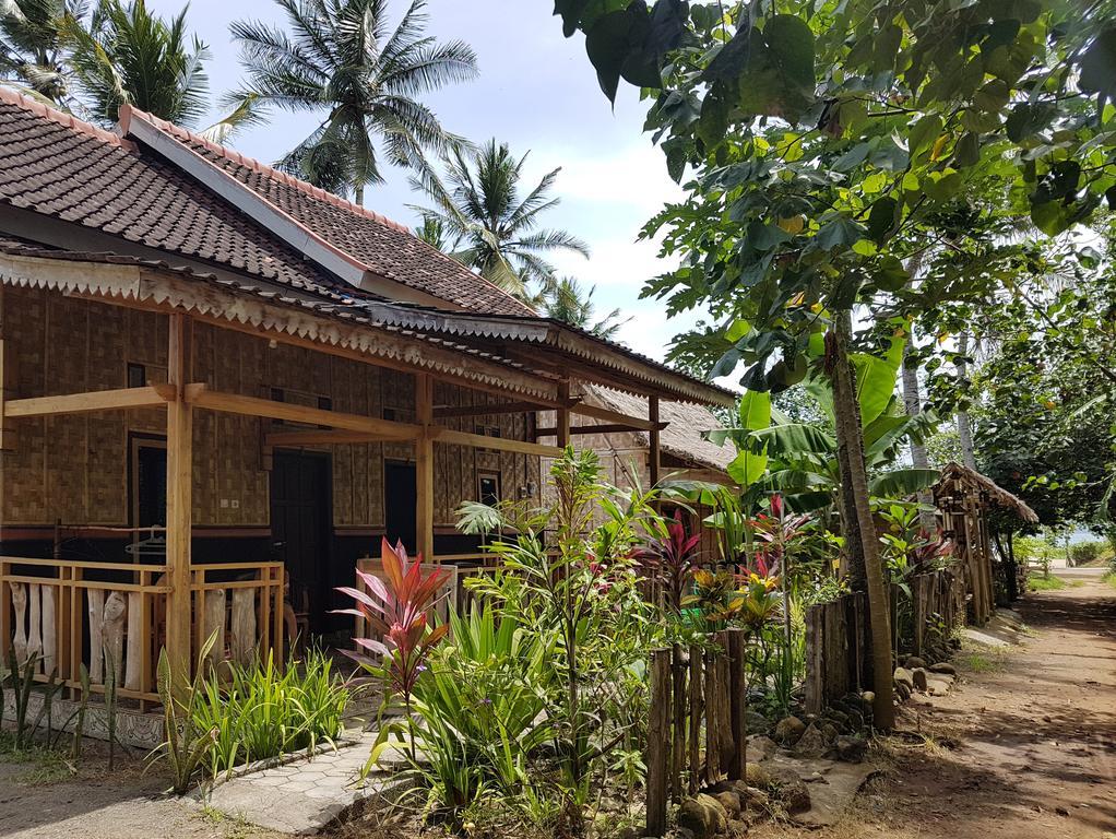 Red Island Bungalows Pasanggaran المظهر الخارجي الصورة