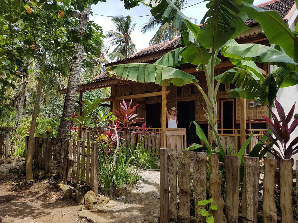 Red Island Bungalows Pasanggaran المظهر الخارجي الصورة