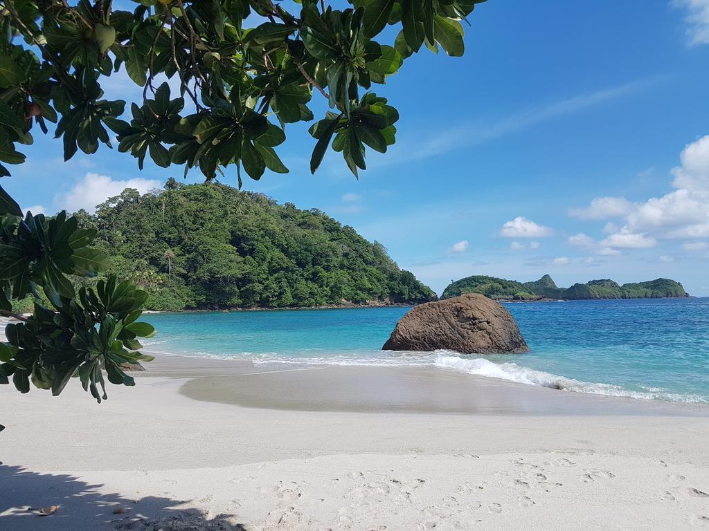 Red Island Bungalows Pasanggaran المظهر الخارجي الصورة