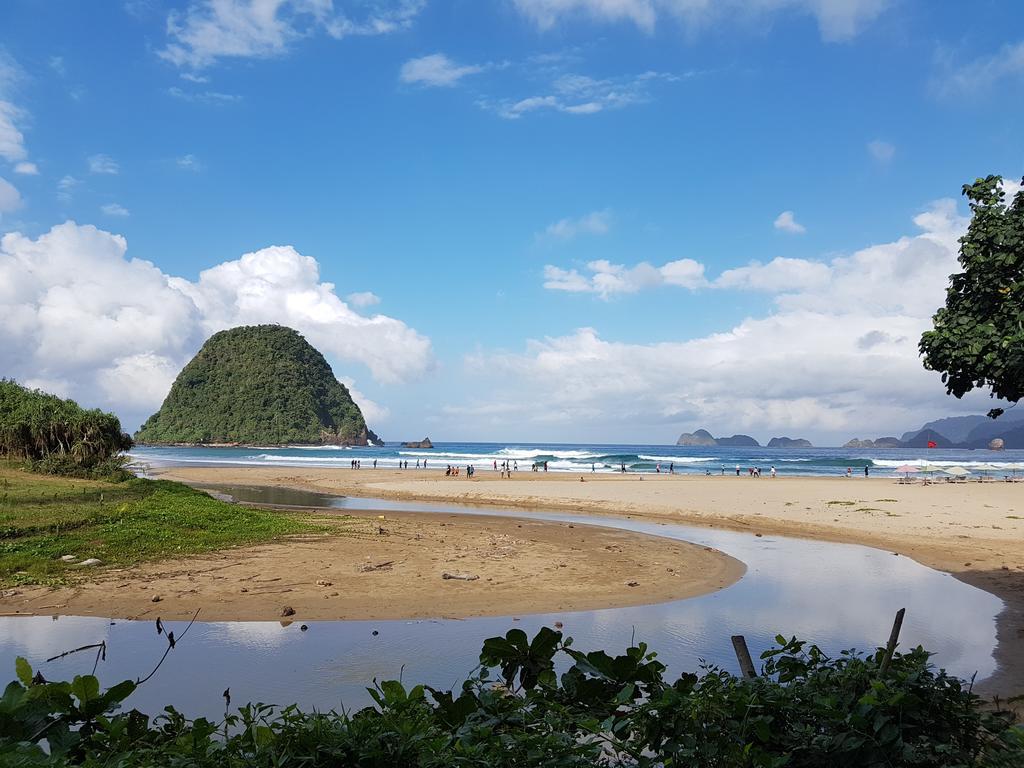 Red Island Bungalows Pasanggaran المظهر الخارجي الصورة