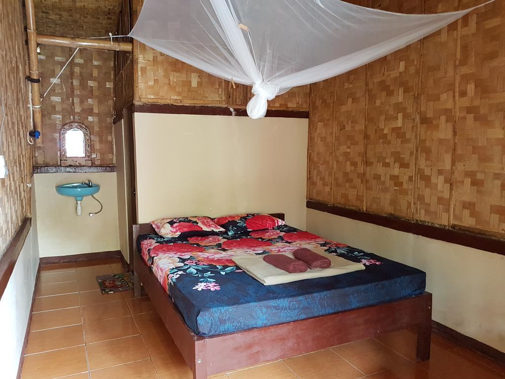 Red Island Bungalows Pasanggaran الغرفة الصورة